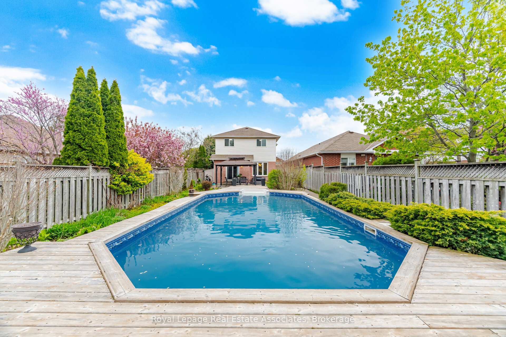 Photo 45 of 4119 Continental Drive, Burlington, Rose — HOMEH