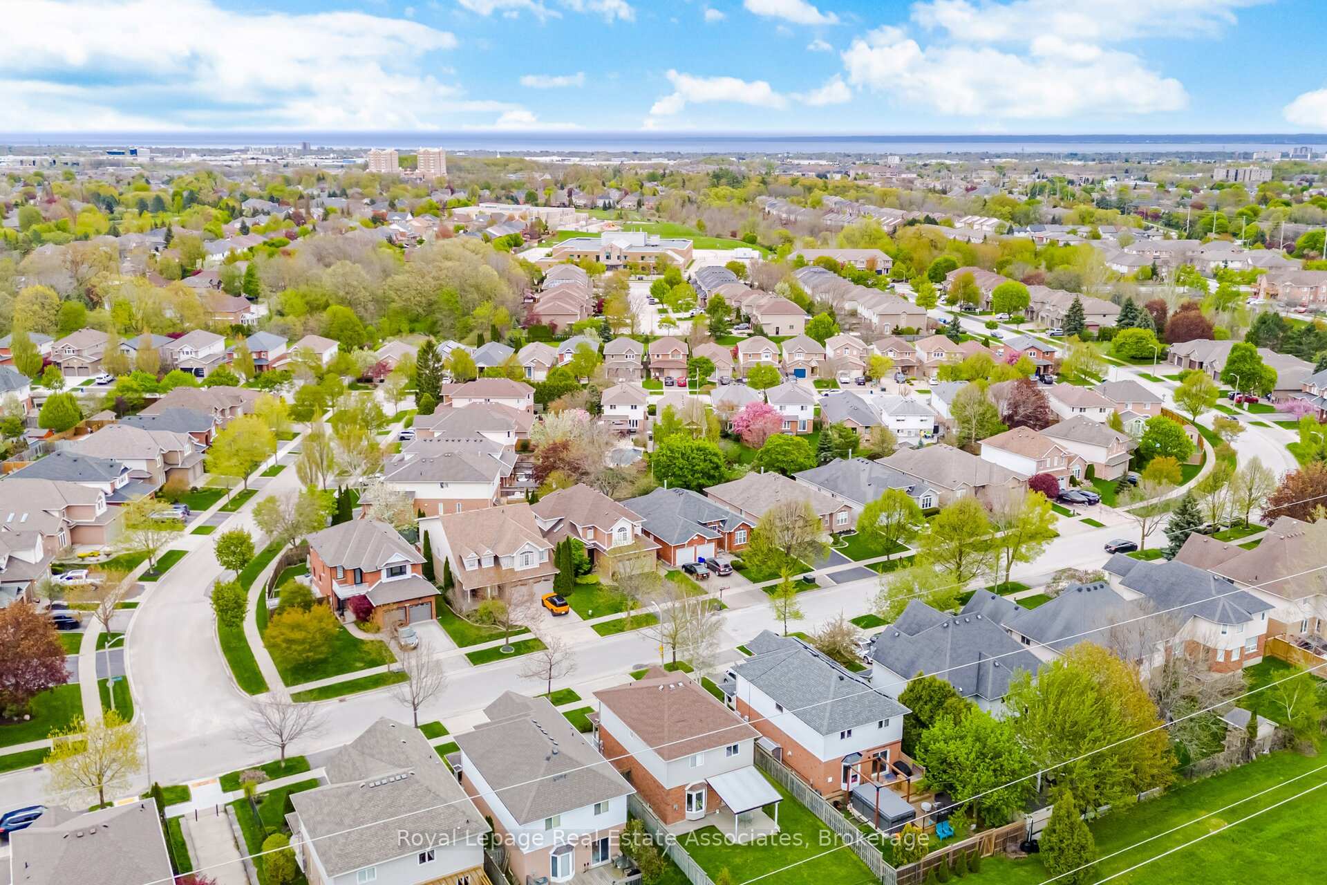 Photo 49 of 4119 Continental Drive, Burlington, Rose — HOMEH