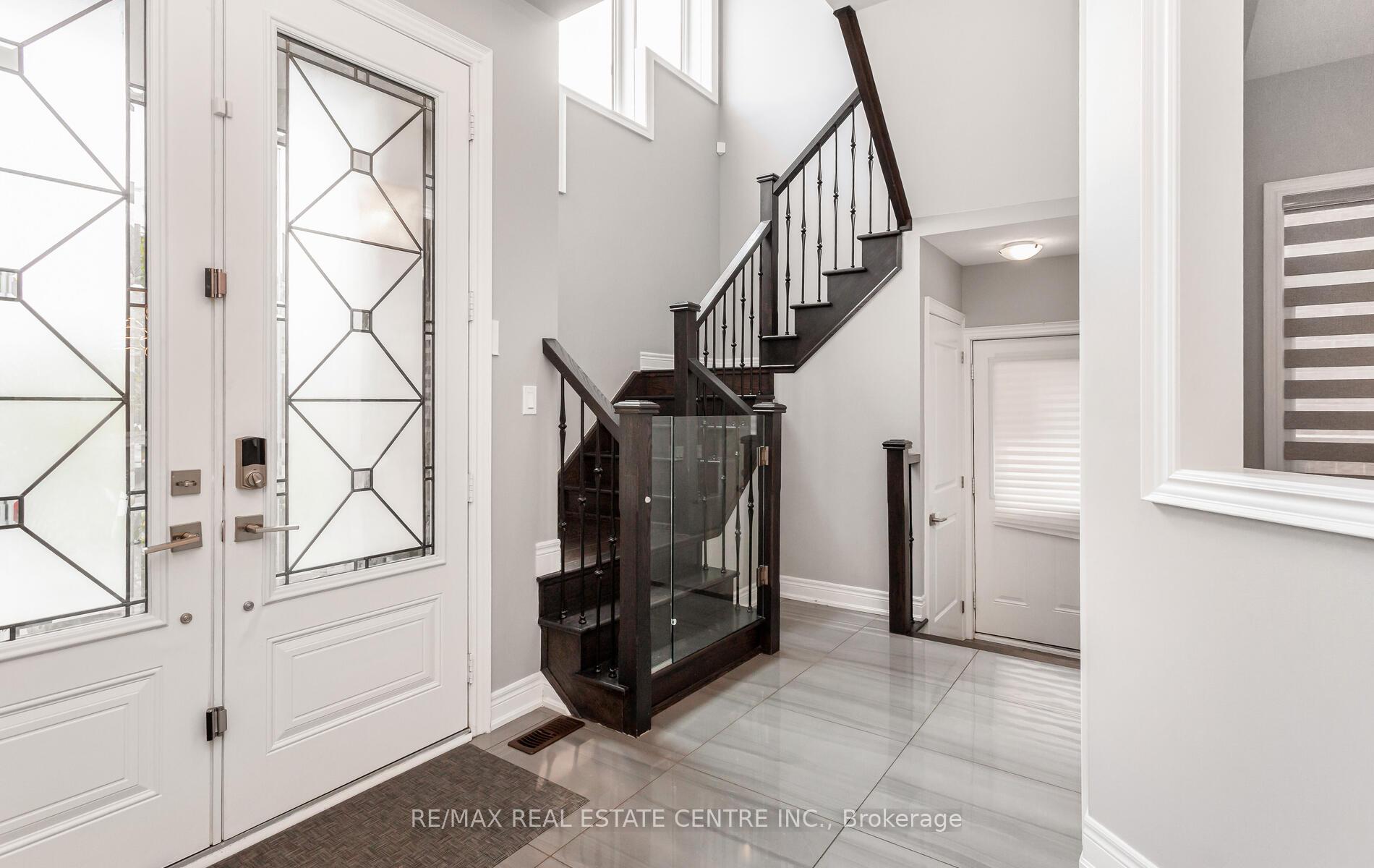 Photo 5 of 9 Rolling Acres Drive, Brampton, Credit Valley — HOMEH