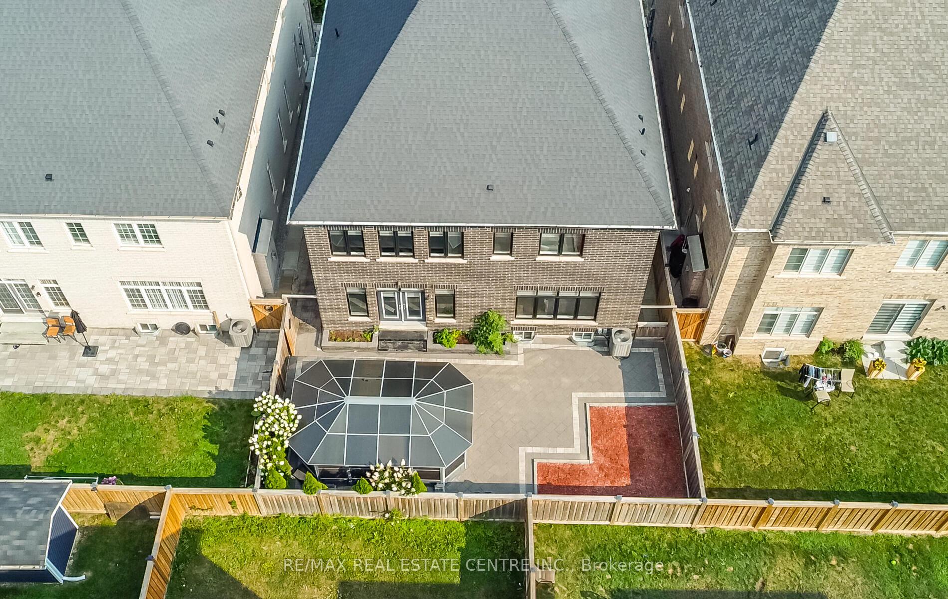 Photo 47 of 9 Rolling Acres Drive, Brampton, Credit Valley — HOMEH