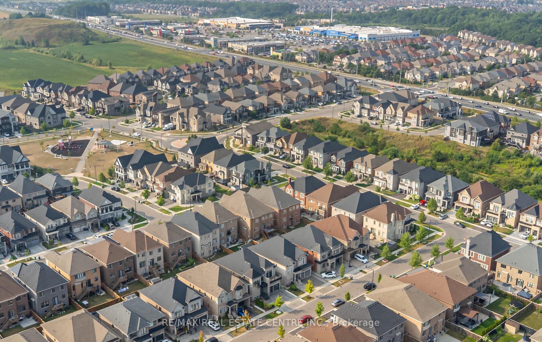 Photo 48 of 9 Rolling Acres Drive, Brampton, Credit Valley — HOMEH