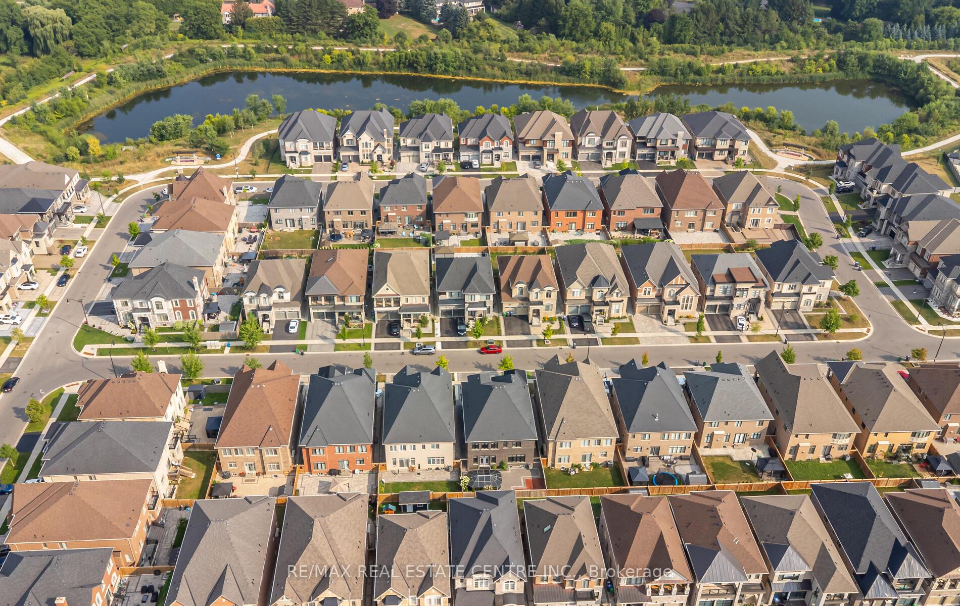 Photo 49 of 9 Rolling Acres Drive, Brampton, Credit Valley — HOMEH