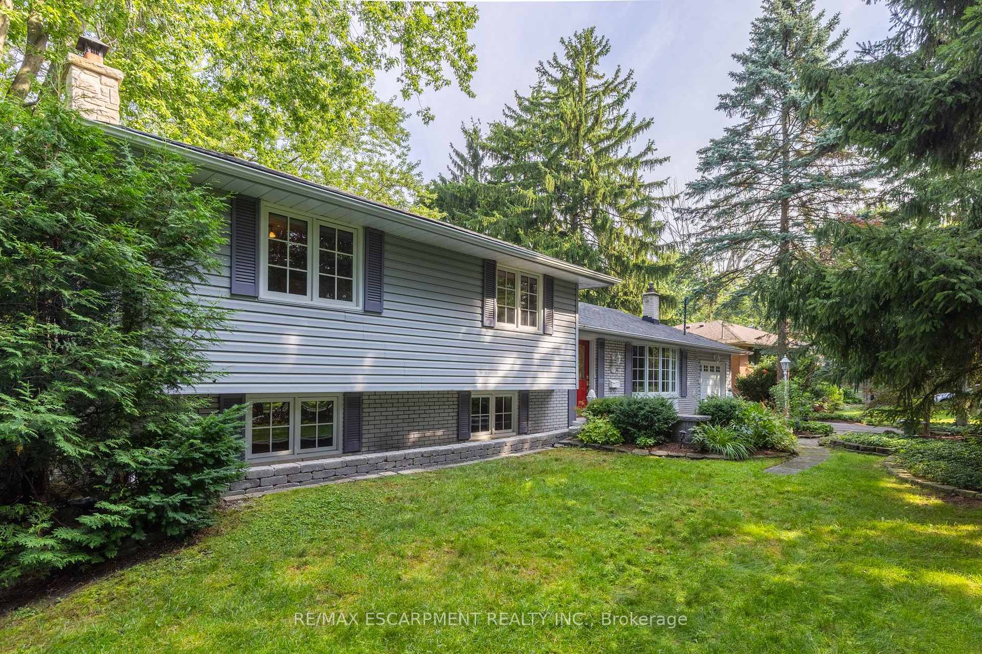 Photo 4 of 401 Cairncroft Road, Oakville, Morrison — HOMEH