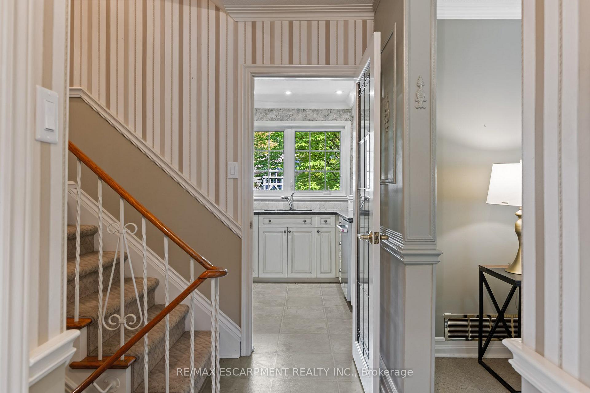 Photo 6 of 401 Cairncroft Road, Oakville, Morrison — HOMEH