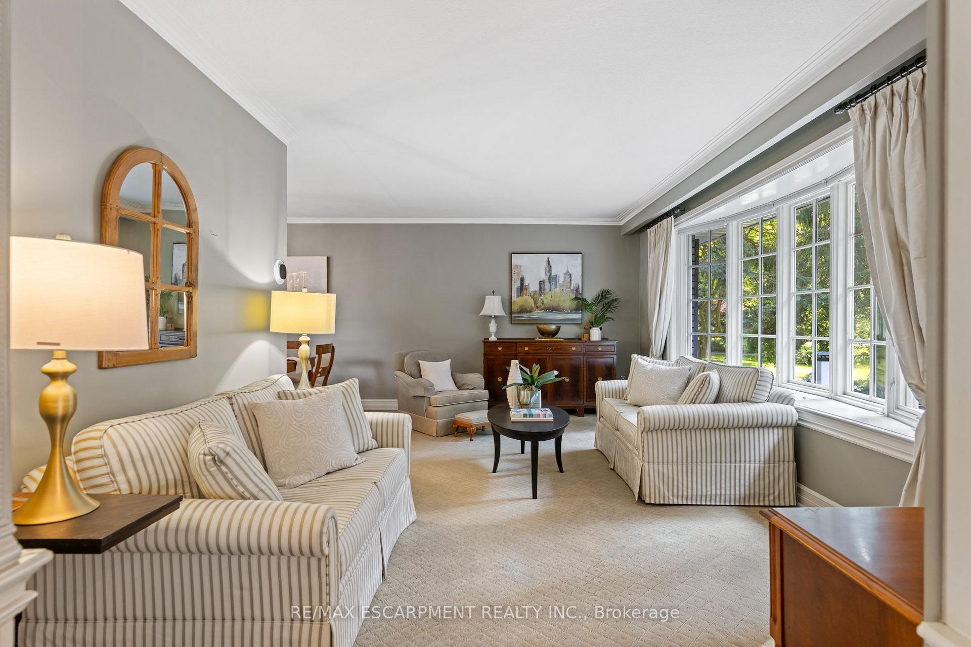 Photo 8 of 401 Cairncroft Road, Oakville, Morrison — HOMEH