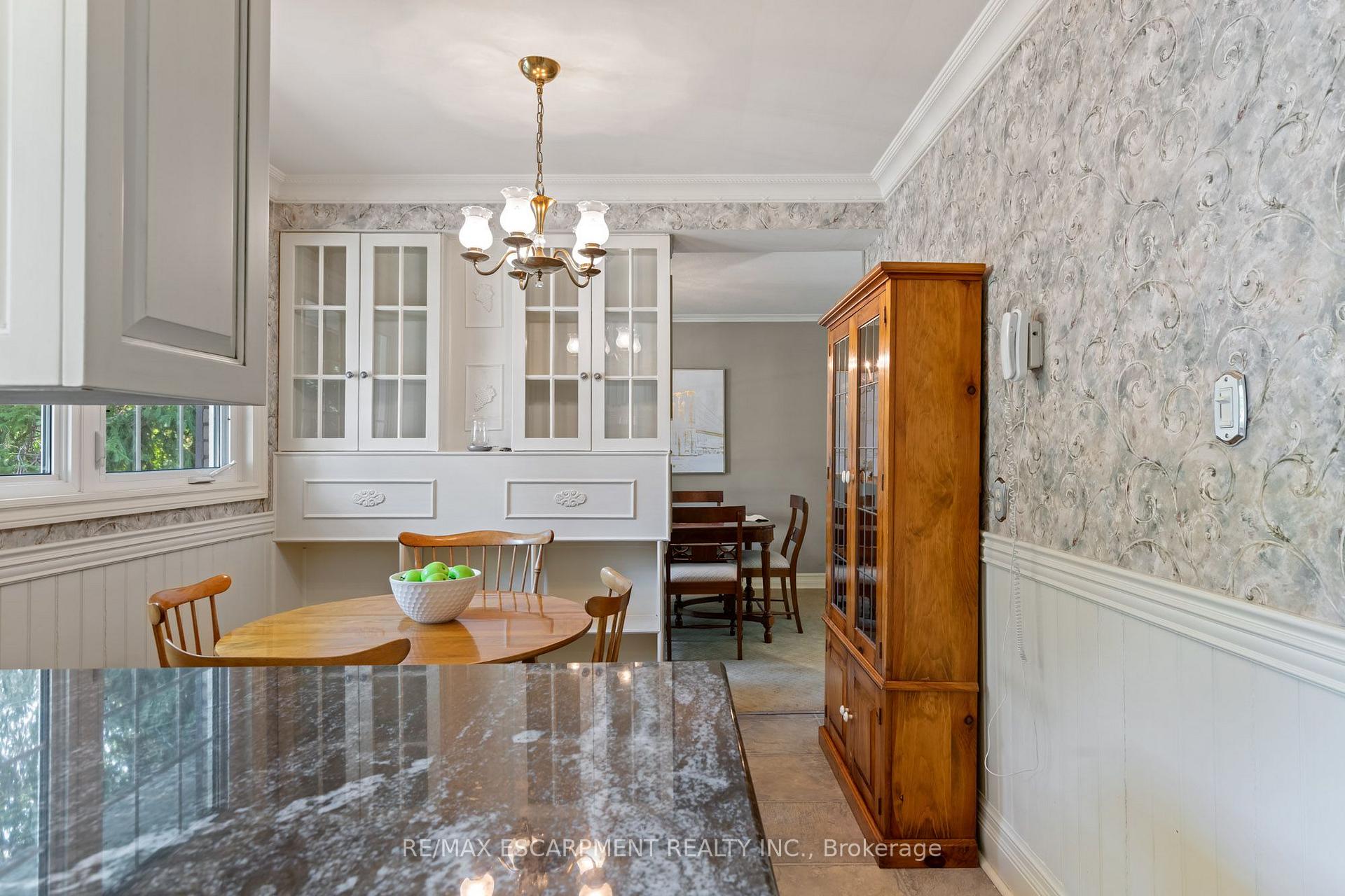 Photo 12 of 401 Cairncroft Road, Oakville, Morrison — HOMEH