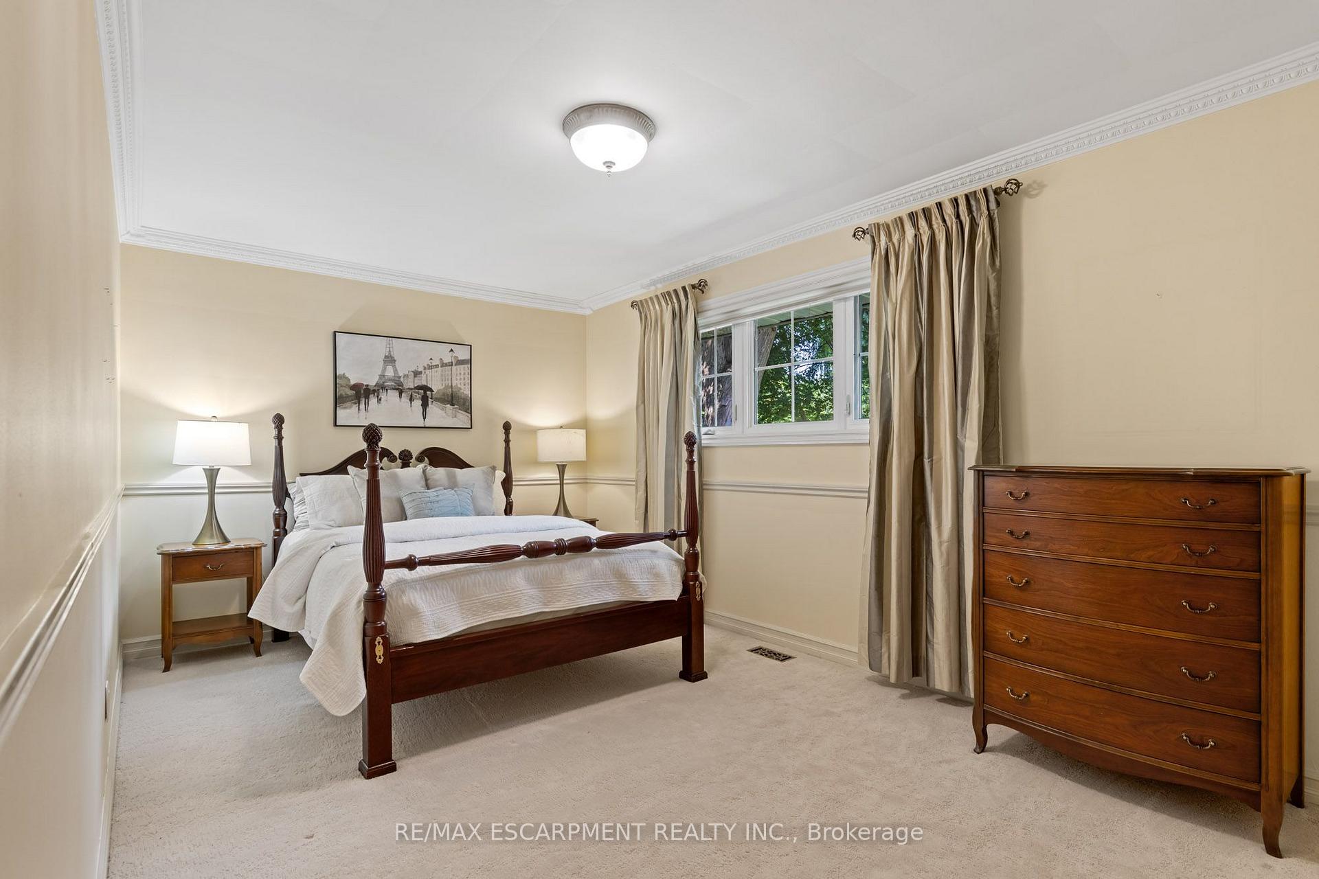 Photo 13 of 401 Cairncroft Road, Oakville, Morrison — HOMEH