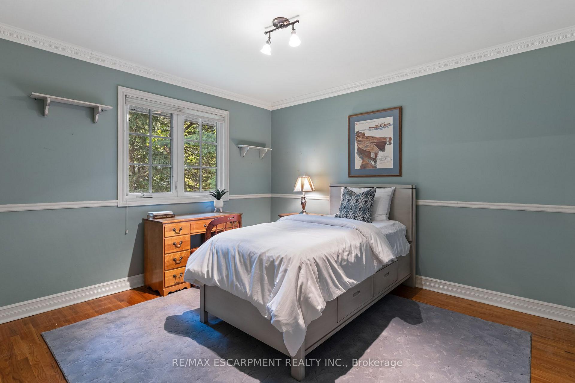 Photo 16 of 401 Cairncroft Road, Oakville, Morrison — HOMEH