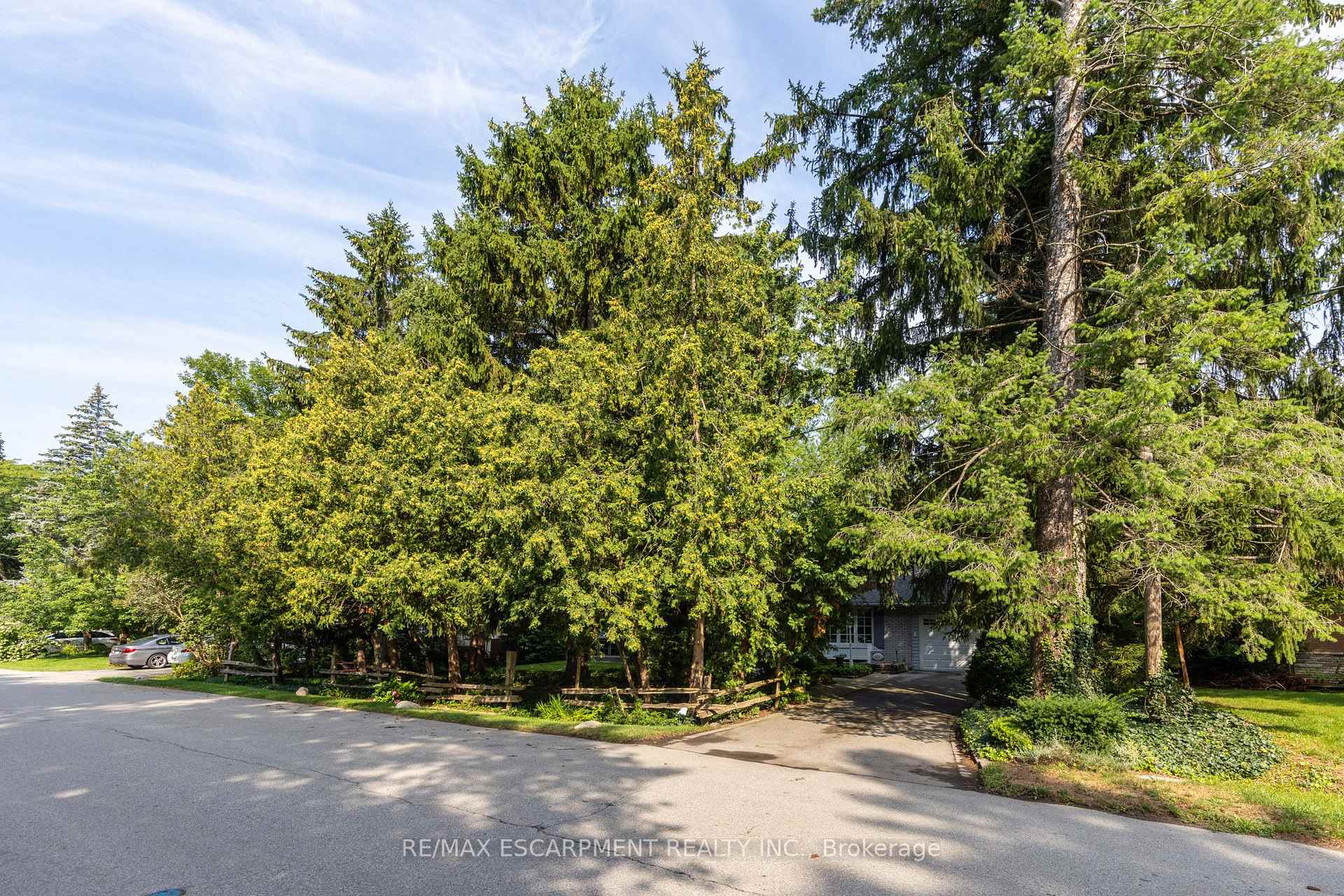 Photo 36 of 401 Cairncroft Road, Oakville, Morrison — HOMEH