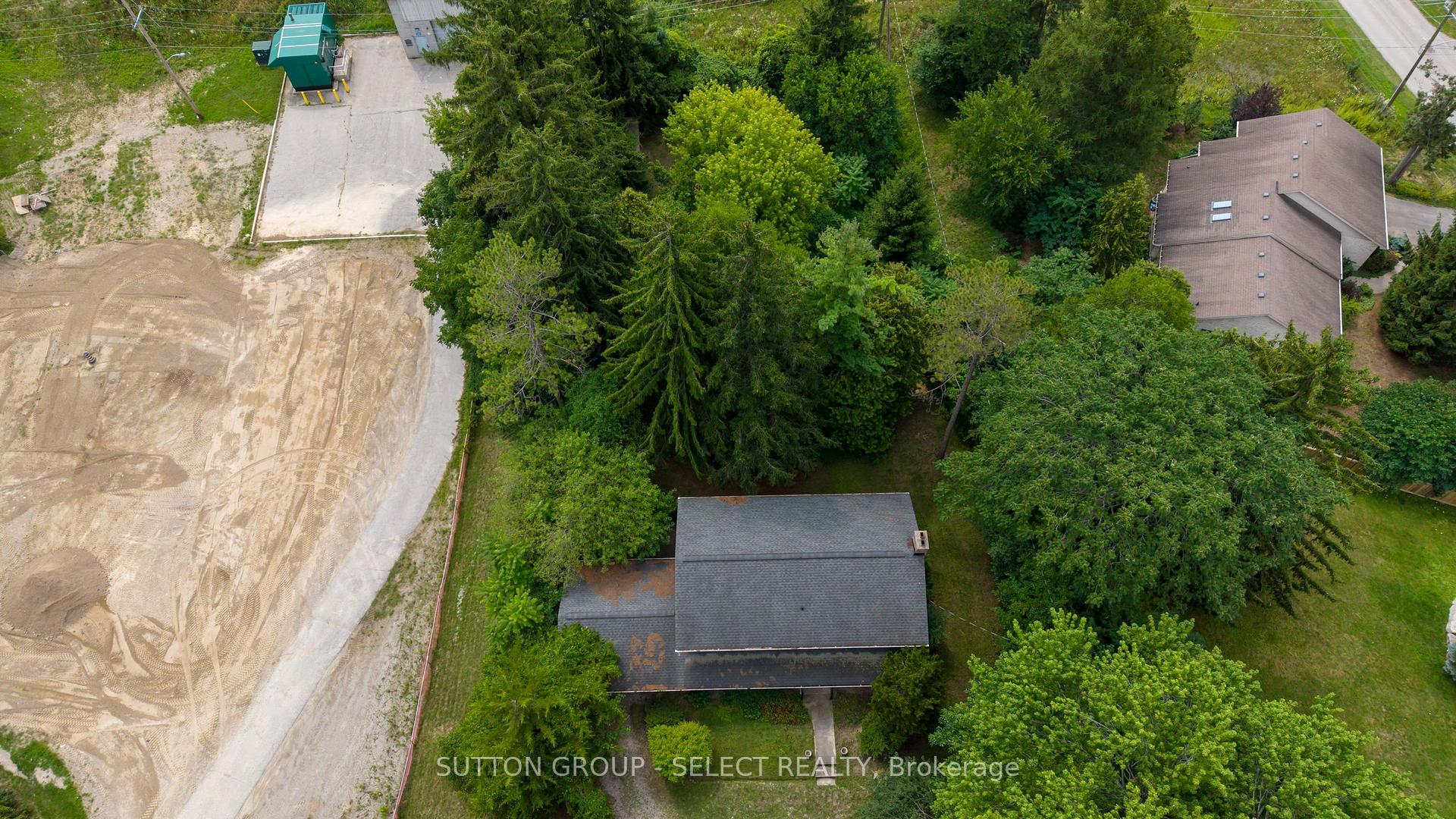 Photo 4 of 850 Commissioners Road W, London, South J — HOMEH
