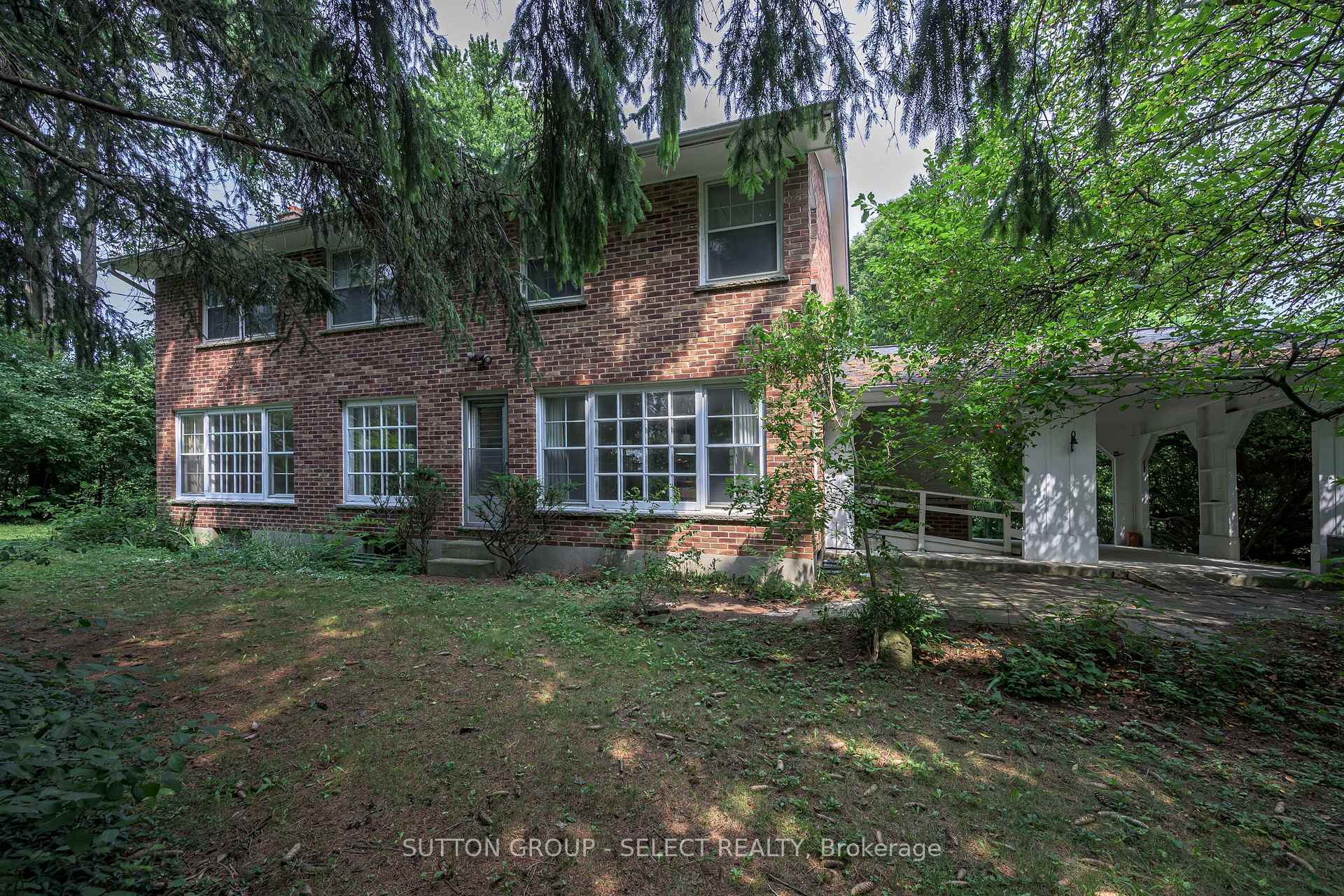 Photo 5 of 850 Commissioners Road W, London, South J — HOMEH