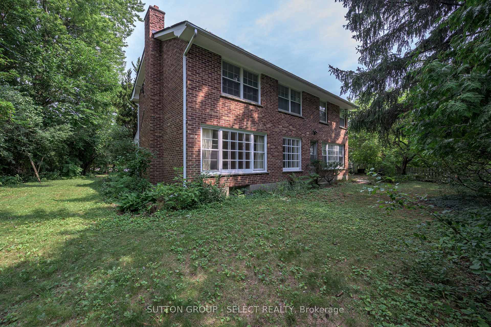 Photo 9 of 850 Commissioners Road W, London, South J — HOMEH