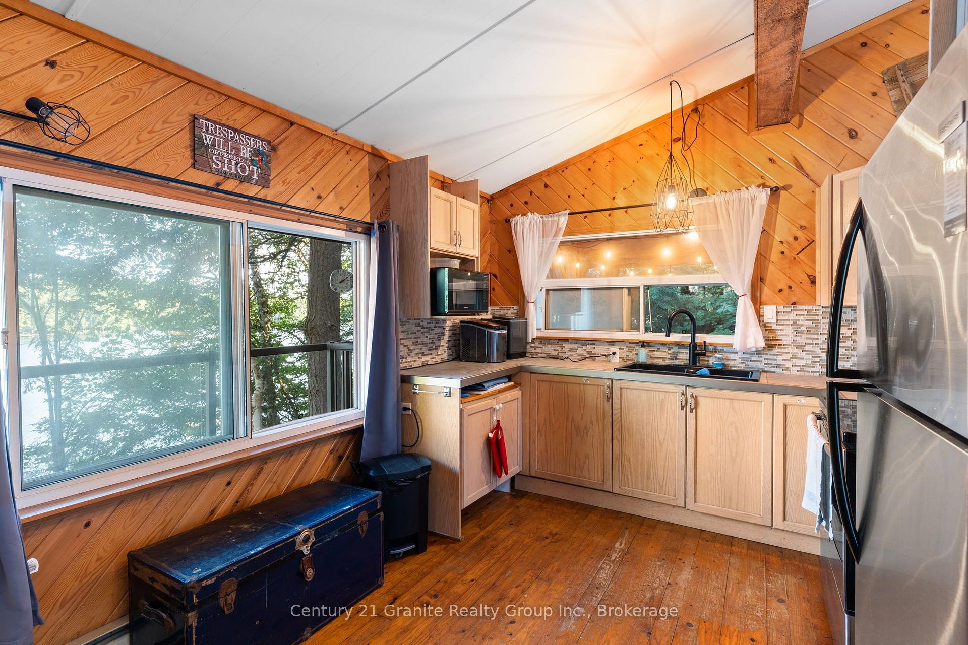 Photo 13 of 1411 Tock Lane, Algonquin Highlands, McClintock — HOMEH