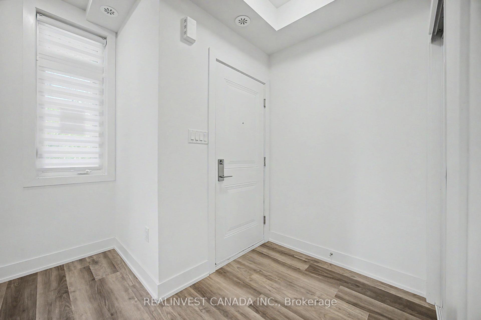 Photo 10 of Unit 10, 3 Bond Crescent, Richmond Hill, Oak Ridges — HOMEH