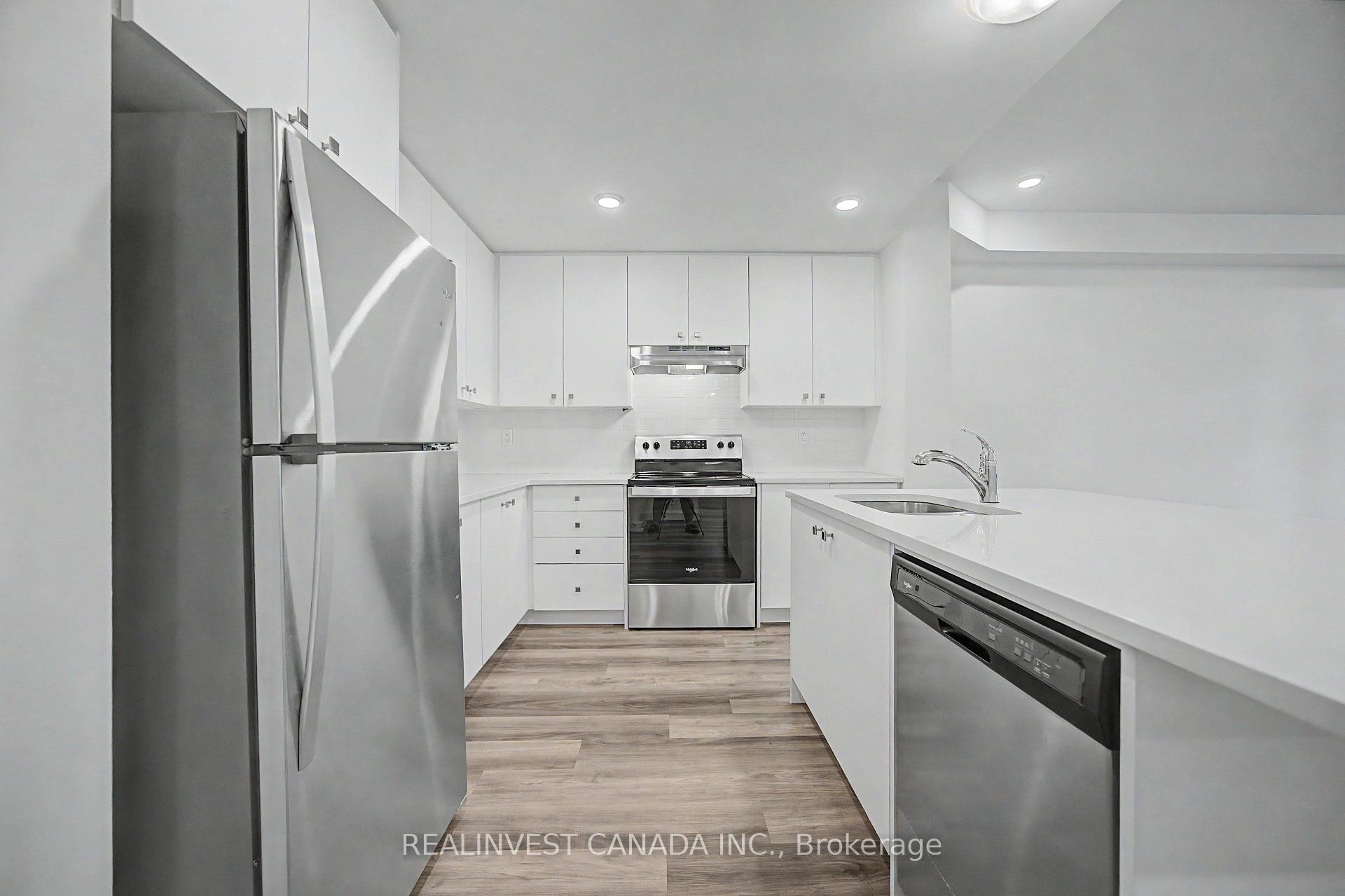 Photo 20 of Unit 10, 3 Bond Crescent, Richmond Hill, Oak Ridges — HOMEH