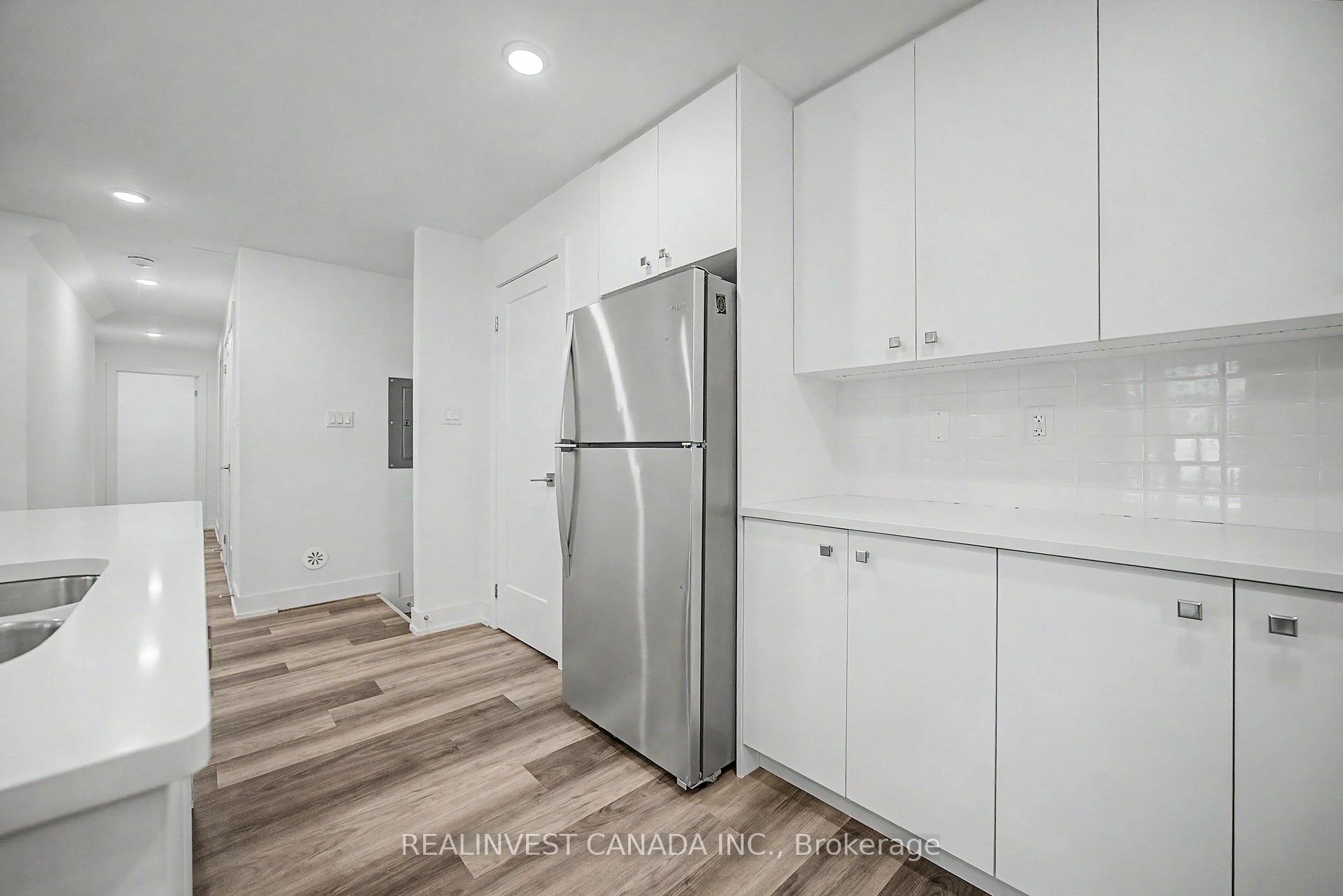 Photo 21 of Unit 10, 3 Bond Crescent, Richmond Hill, Oak Ridges — HOMEH