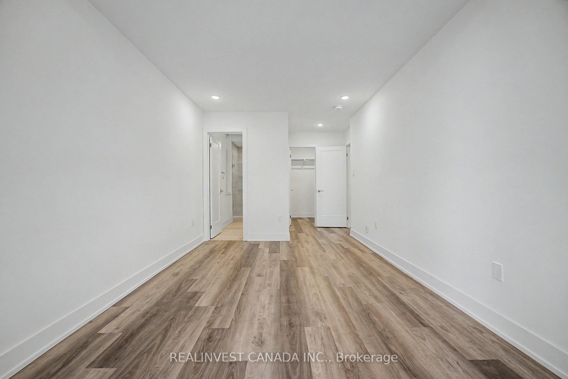 Photo 24 of Unit 10, 3 Bond Crescent, Richmond Hill, Oak Ridges — HOMEH