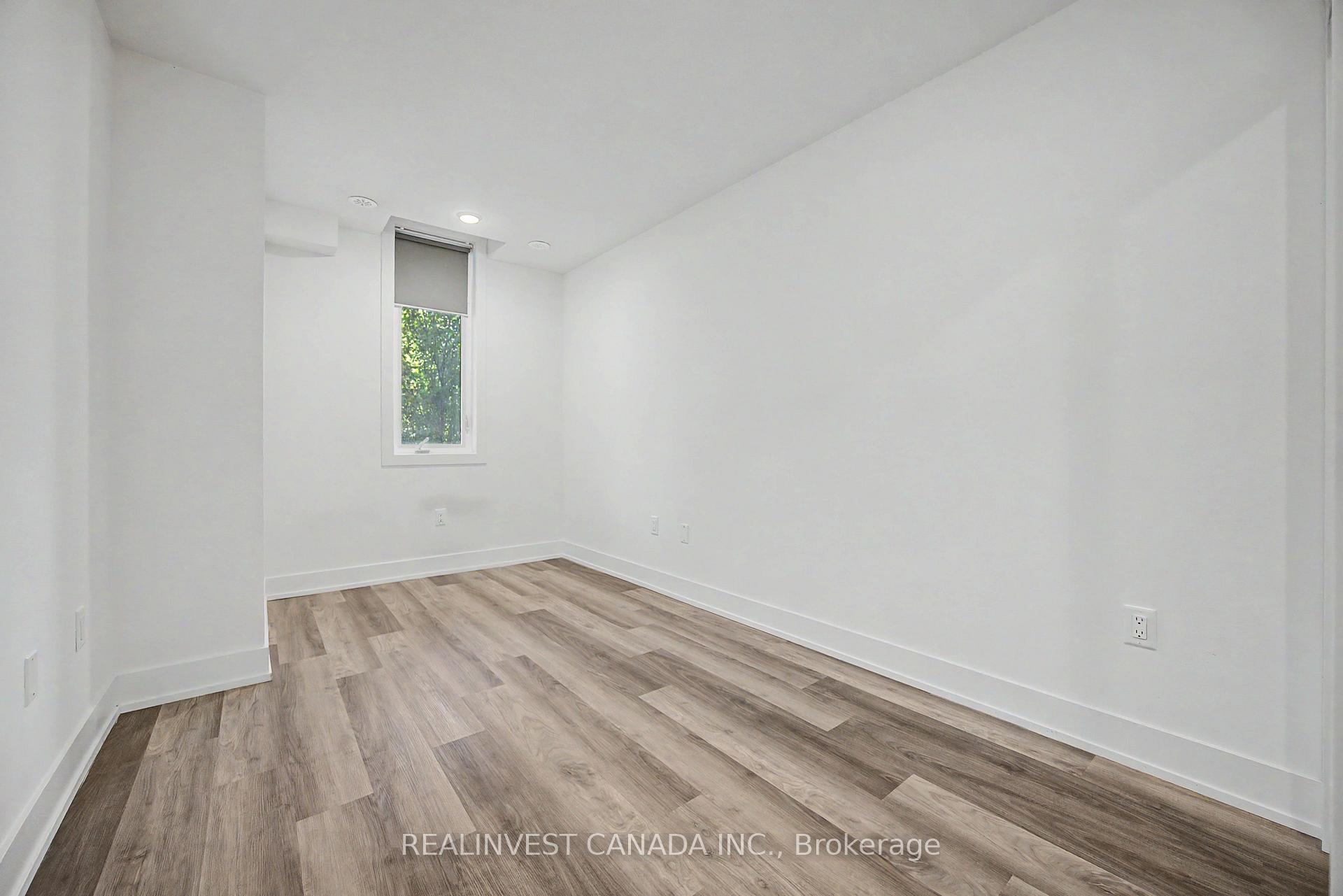 Photo 27 of Unit 10, 3 Bond Crescent, Richmond Hill, Oak Ridges — HOMEH