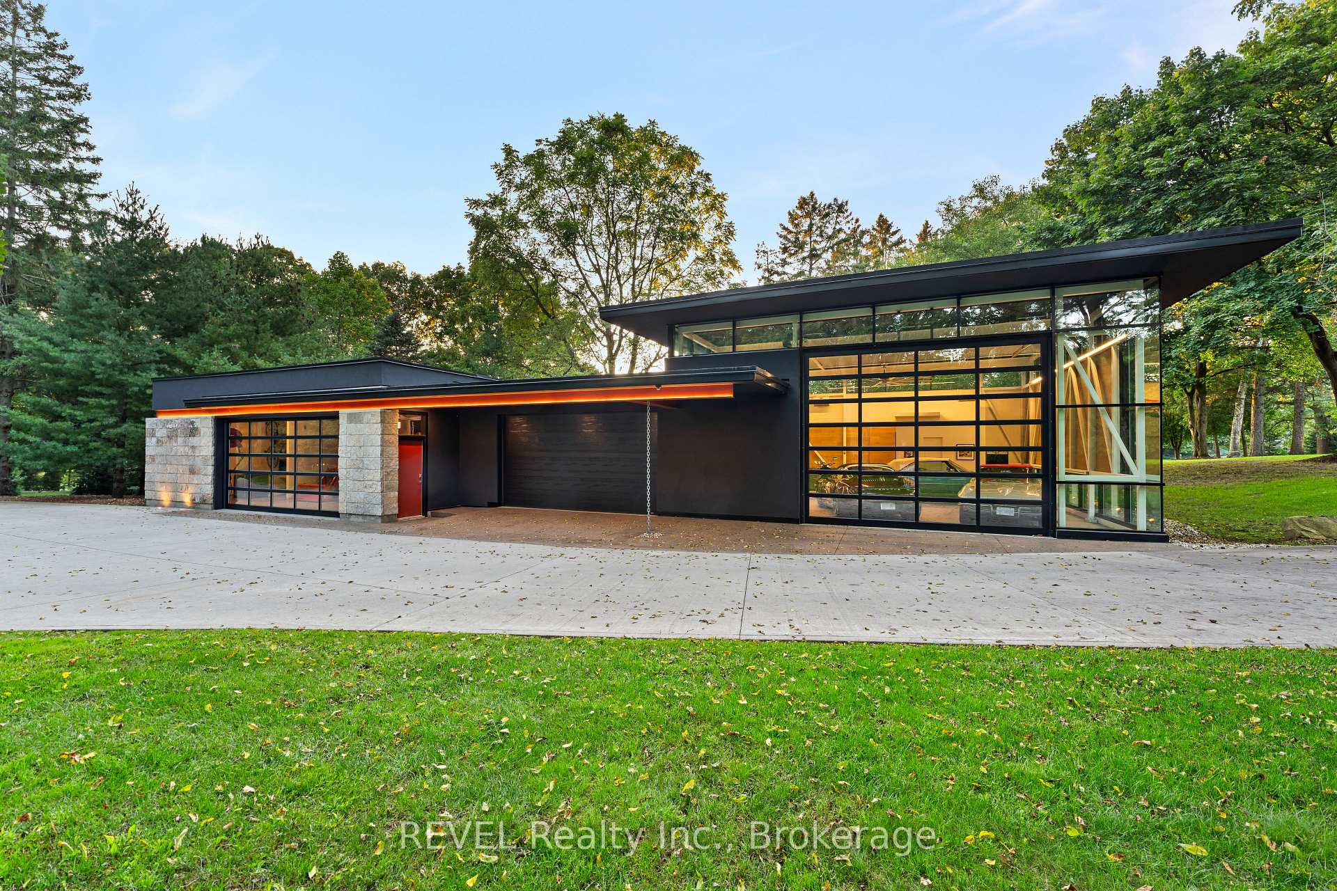 Photo 4 of 250 Canboro Road, Pelham, Fonthill — HOMEH