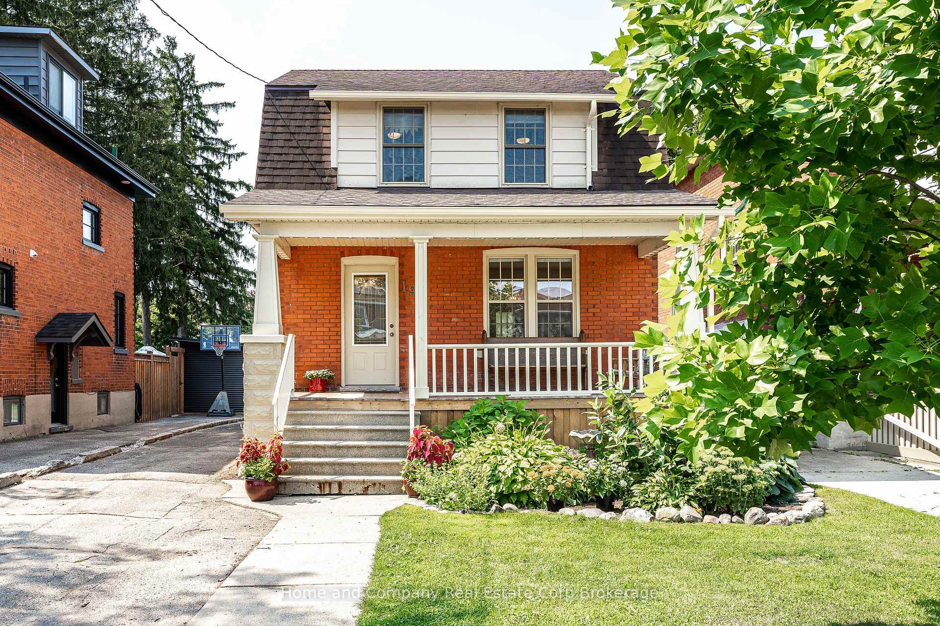 Photo 1 of 19 Youngs Street, Stratford — HOMEH