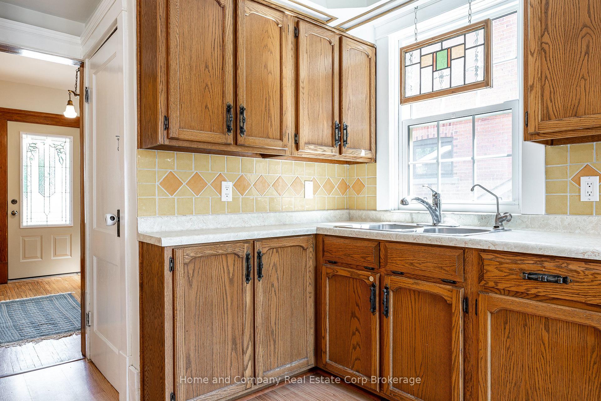 Photo 14 of 19 Youngs Street, Stratford — HOMEH