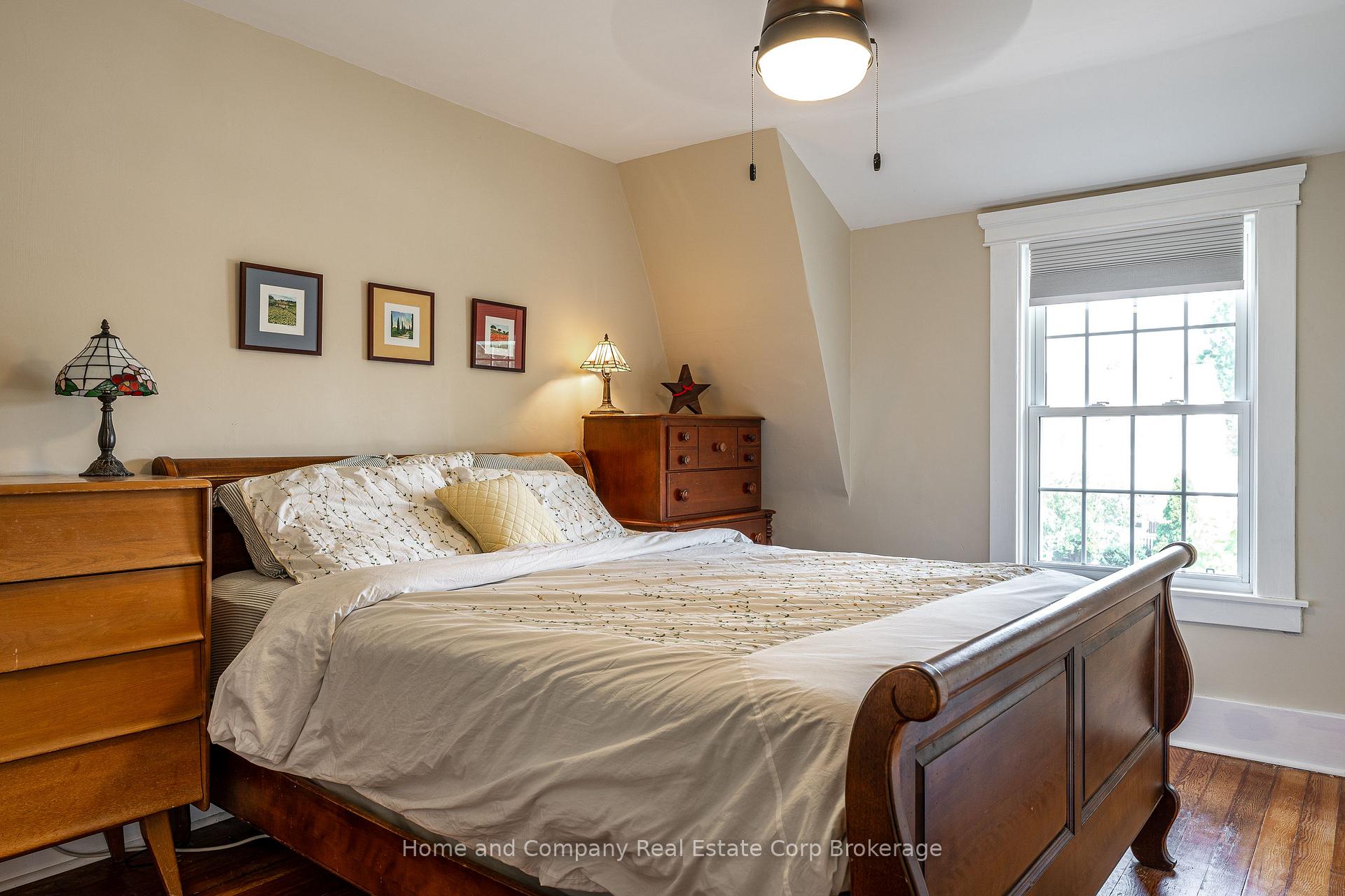 Photo 16 of 19 Youngs Street, Stratford — HOMEH