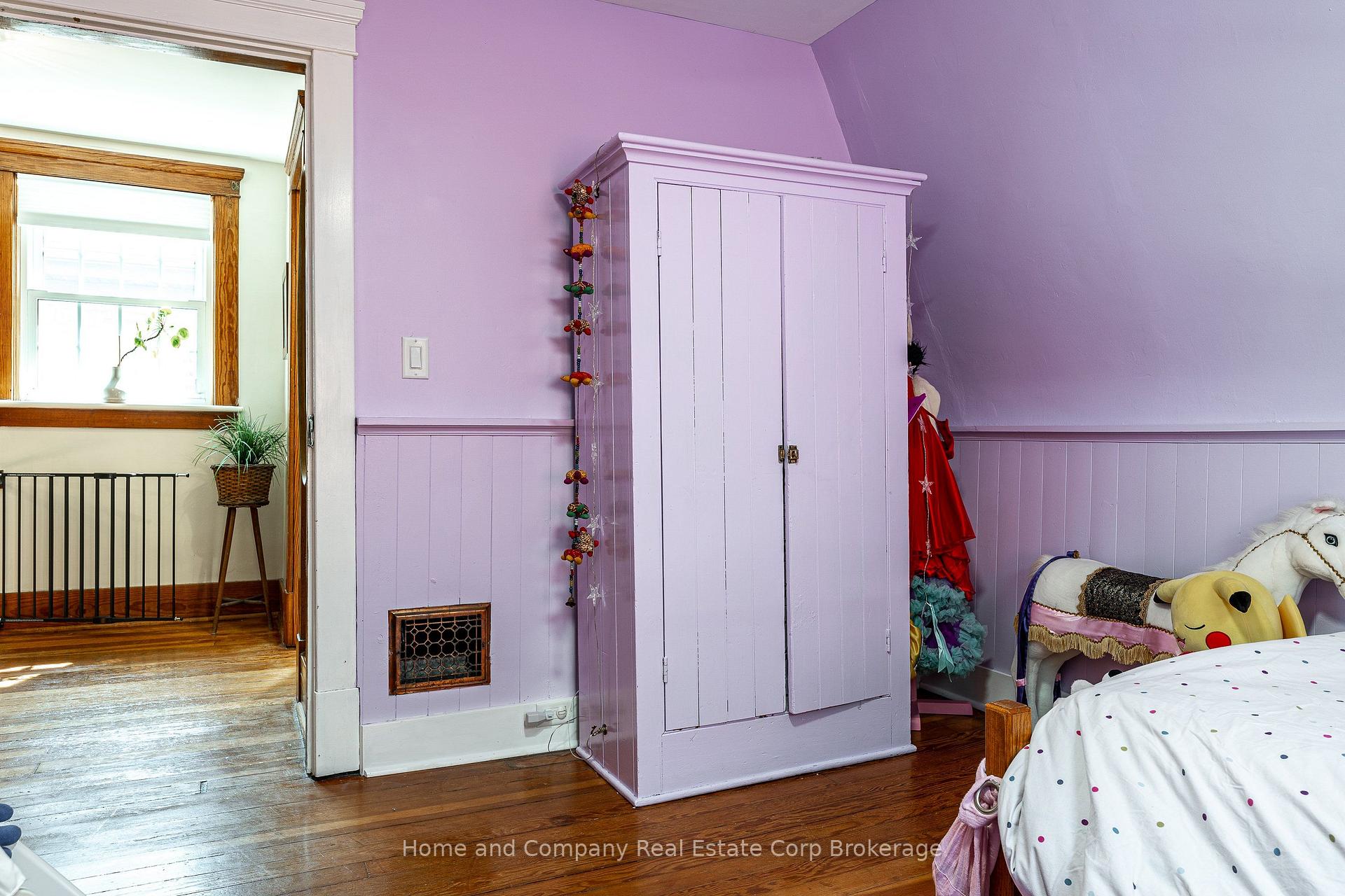 Photo 18 of 19 Youngs Street, Stratford — HOMEH