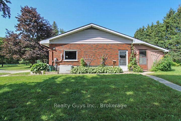 Photo 6 of 2356 Deer Bay Road, Selwyn — HOMEH