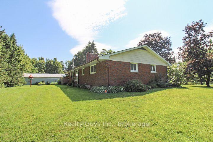 Photo 9 of 2356 Deer Bay Road, Selwyn — HOMEH