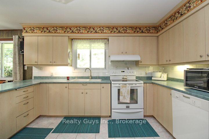 Photo 31 of 2356 Deer Bay Road, Selwyn — HOMEH