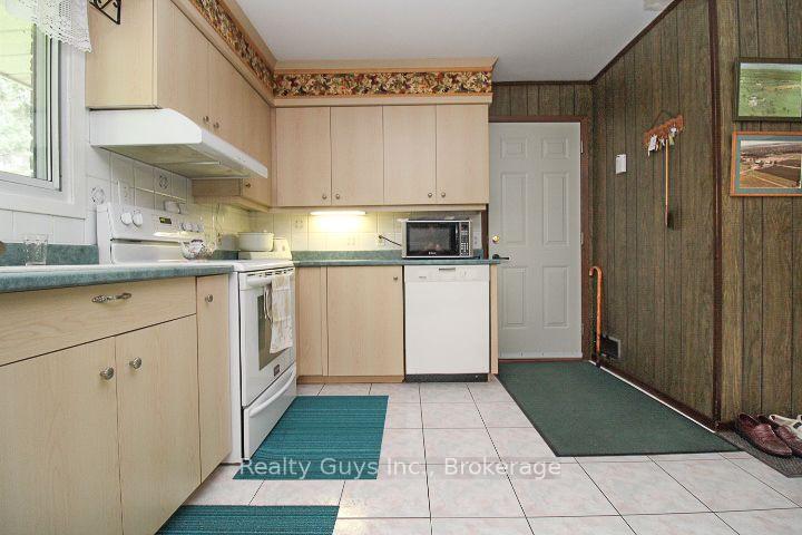 Photo 32 of 2356 Deer Bay Road, Selwyn — HOMEH