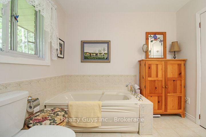 Photo 37 of 2356 Deer Bay Road, Selwyn — HOMEH