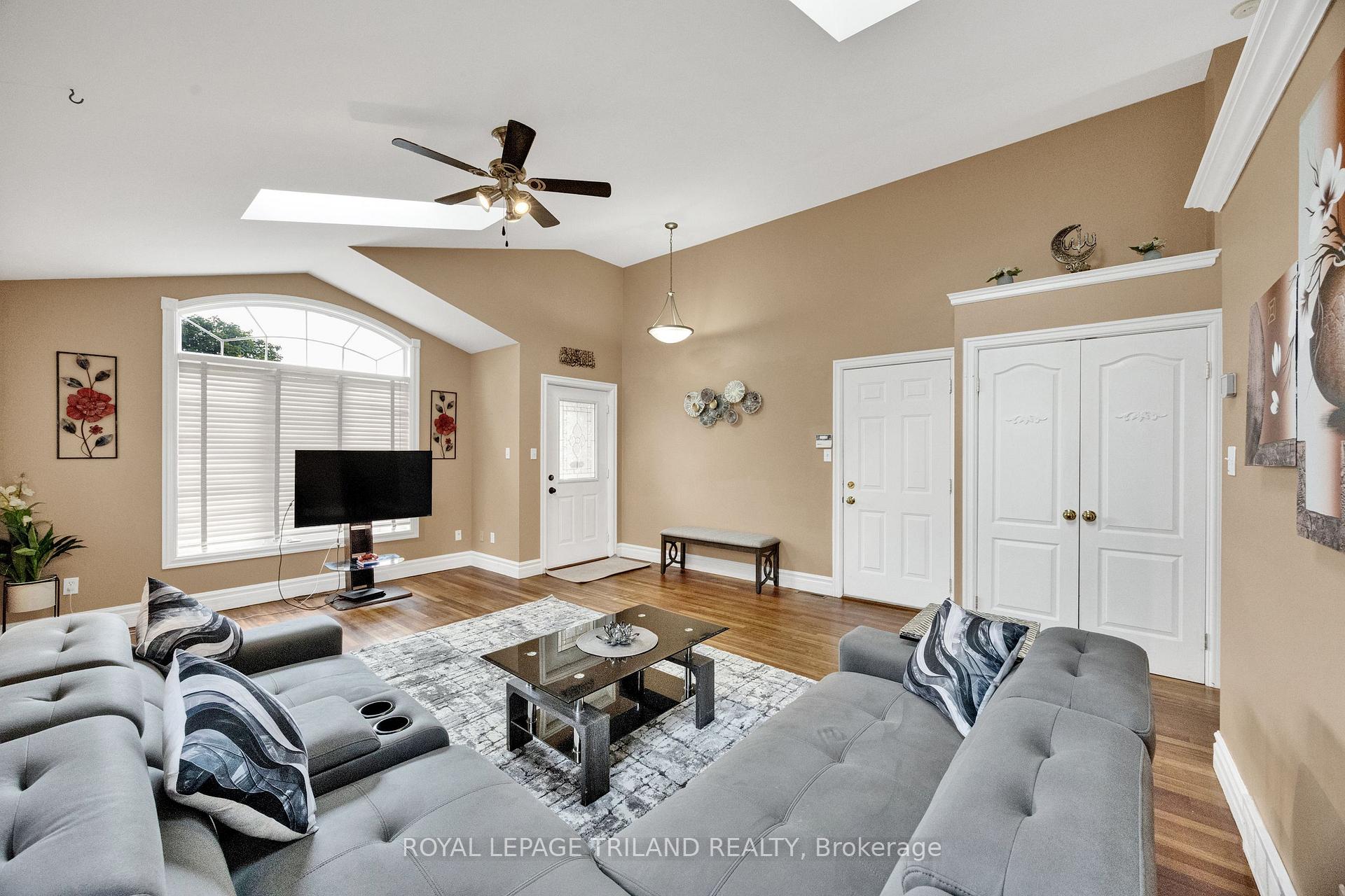 Photo 10 of 78 Loggers Grove, London, East P — HOMEH