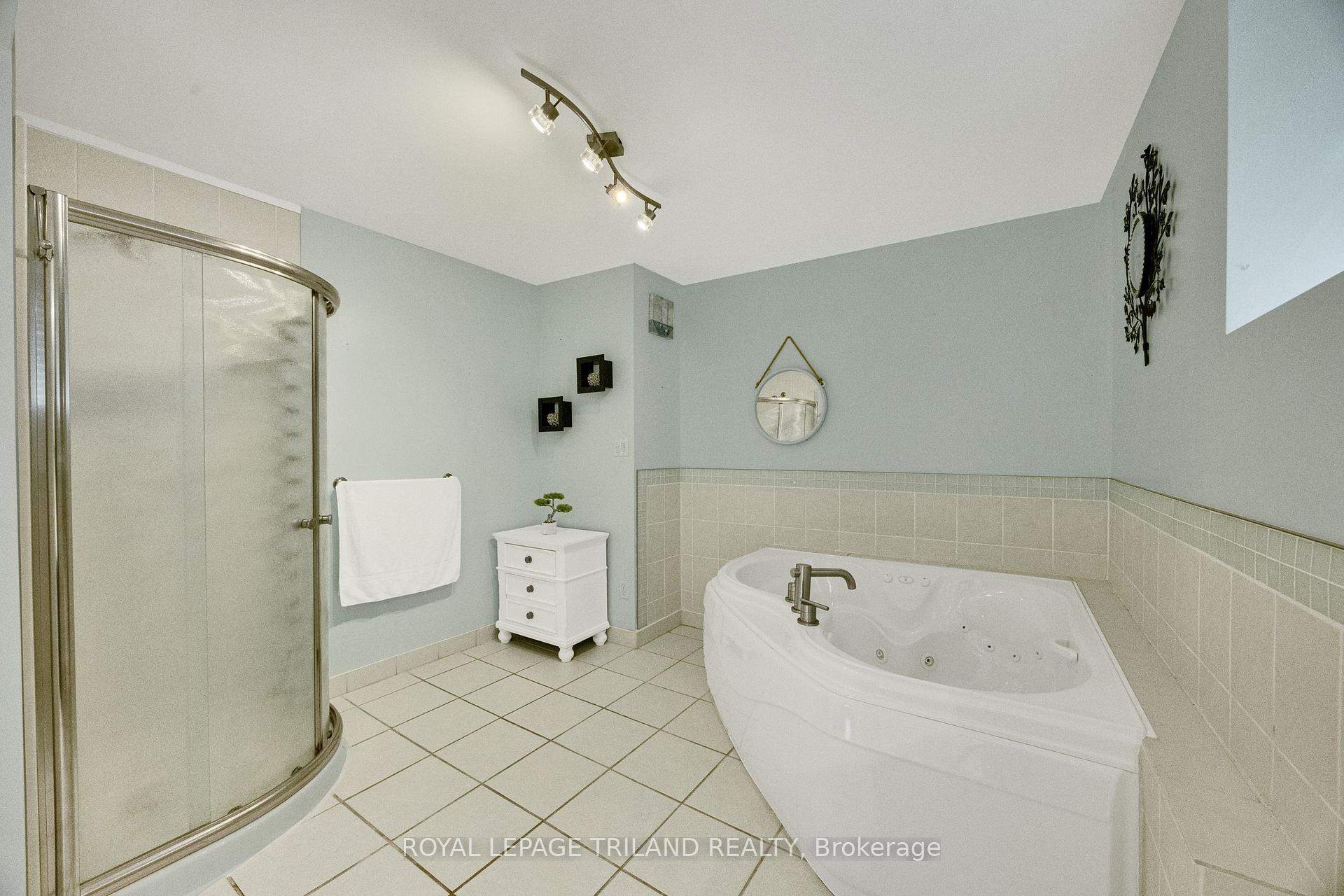 Photo 33 of 78 Loggers Grove, London, East P — HOMEH