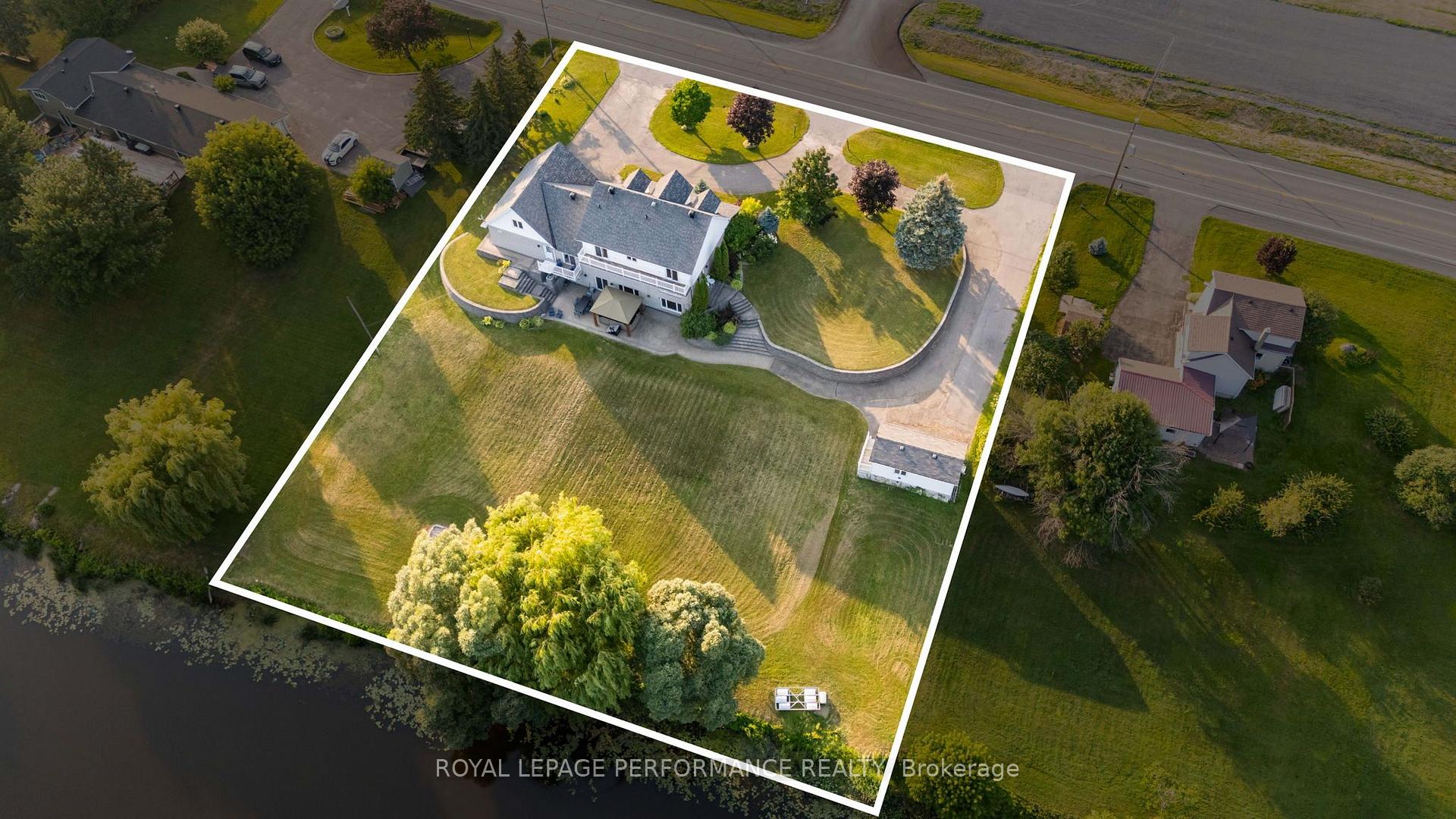 Photo 5 of 1436 Notre Dame Street, Russell, Russell Twp — HOMEH