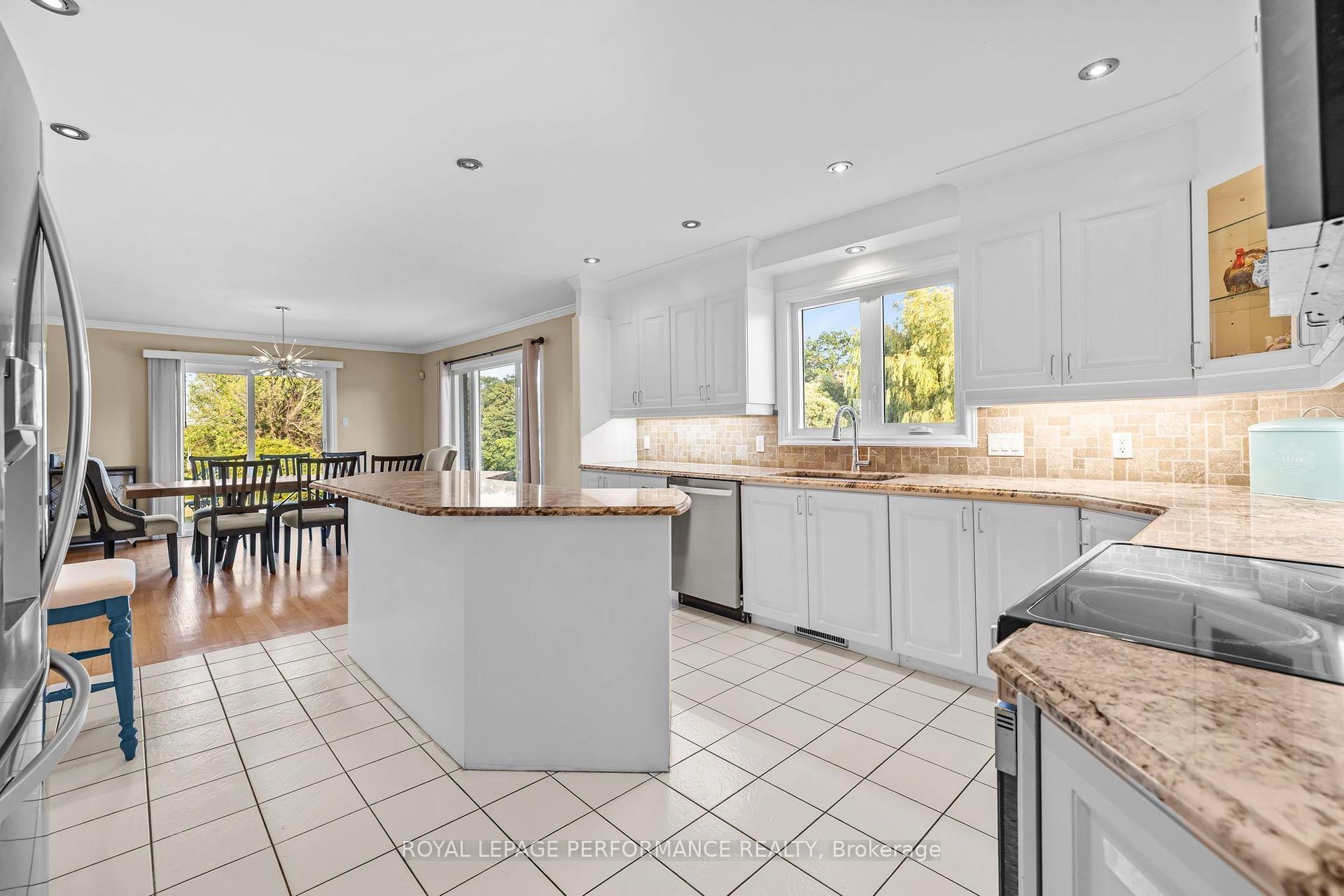 Photo 18 of 1436 Notre Dame Street, Russell, Russell Twp — HOMEH