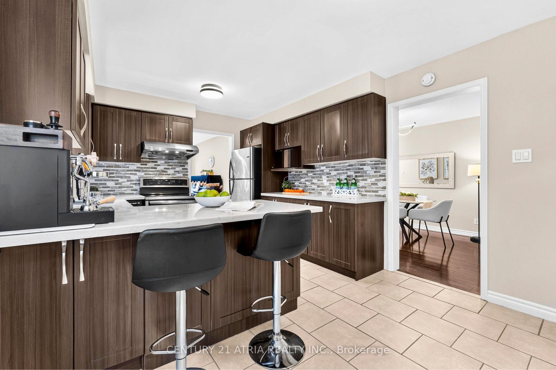 Photo 6 of 22 Ketchum Crescent, Markham, Middlefield — HOMEH