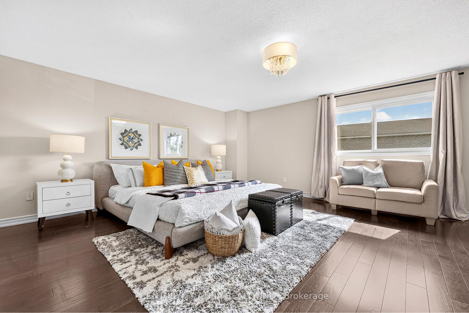 Photo 9 of 22 Ketchum Crescent, Markham, Middlefield — HOMEH