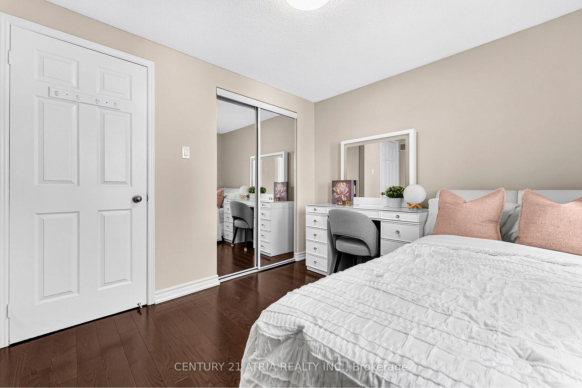 Photo 13 of 22 Ketchum Crescent, Markham, Middlefield — HOMEH