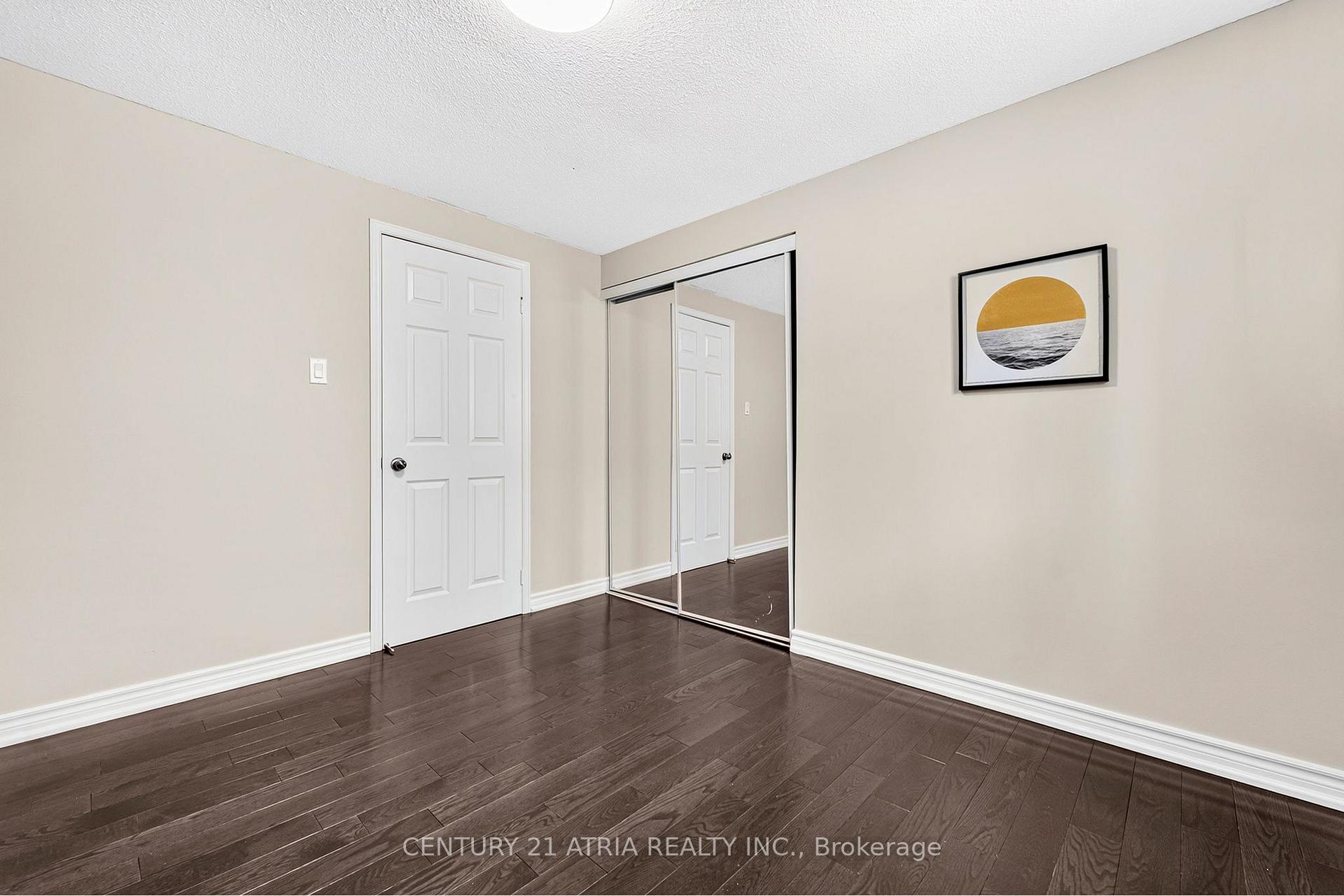 Photo 16 of 22 Ketchum Crescent, Markham, Middlefield — HOMEH