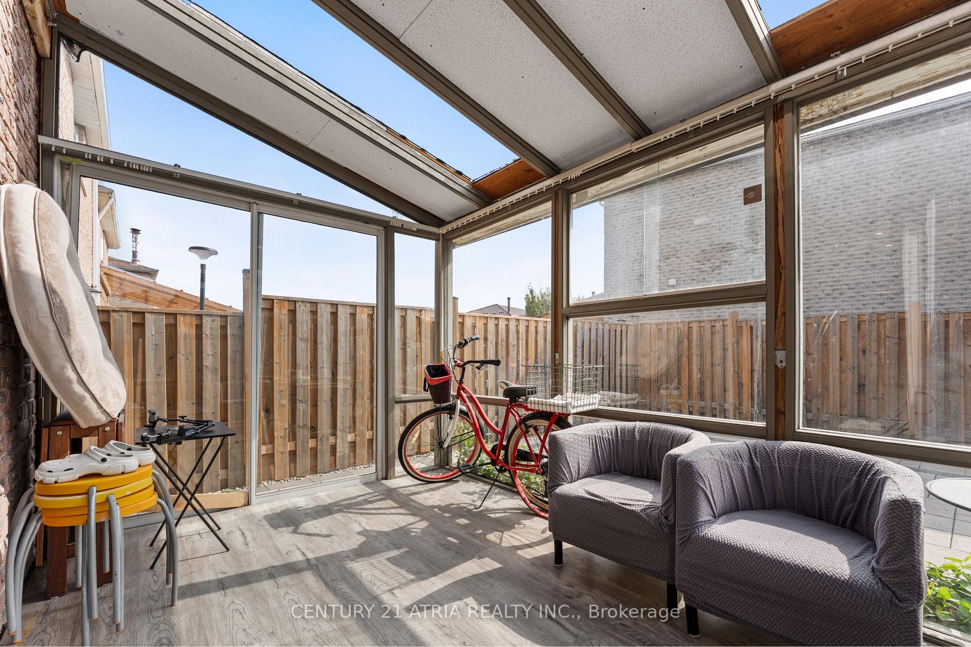 Photo 24 of 22 Ketchum Crescent, Markham, Middlefield — HOMEH