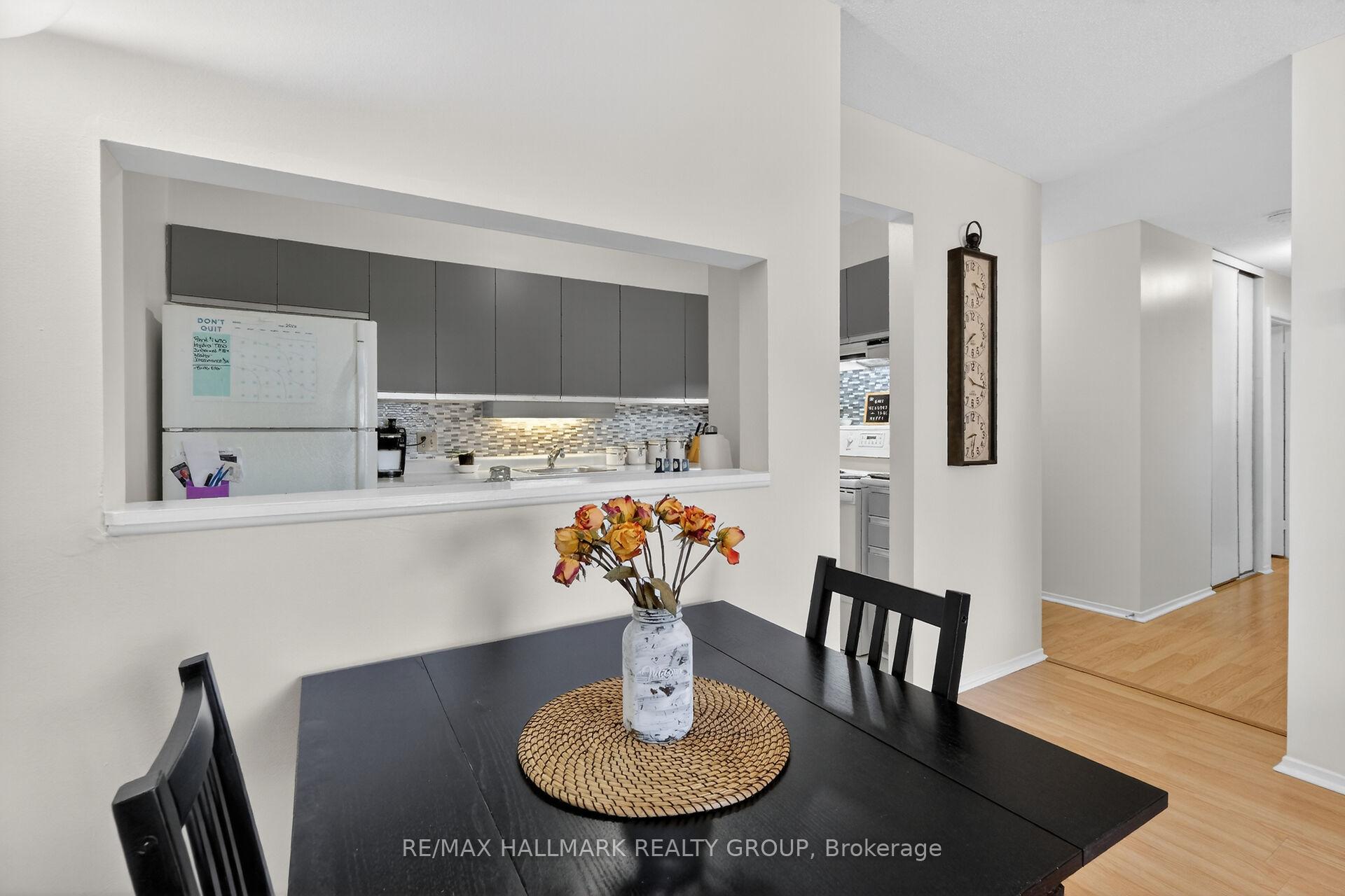 Photo 7 of Unit 102, 280 Brittany Drive, Ottawa, Viscount Alexander Park — HOMEH