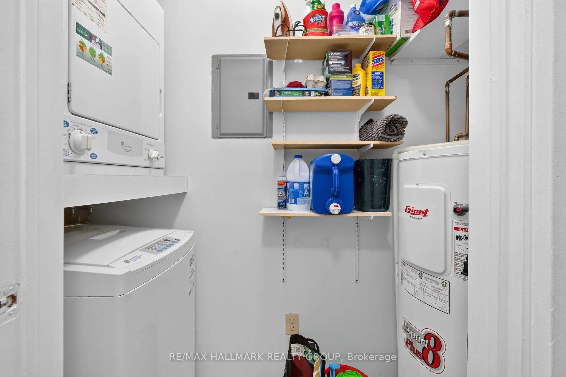Photo 18 of Unit 102, 280 Brittany Drive, Ottawa, Viscount Alexander Park — HOMEH
