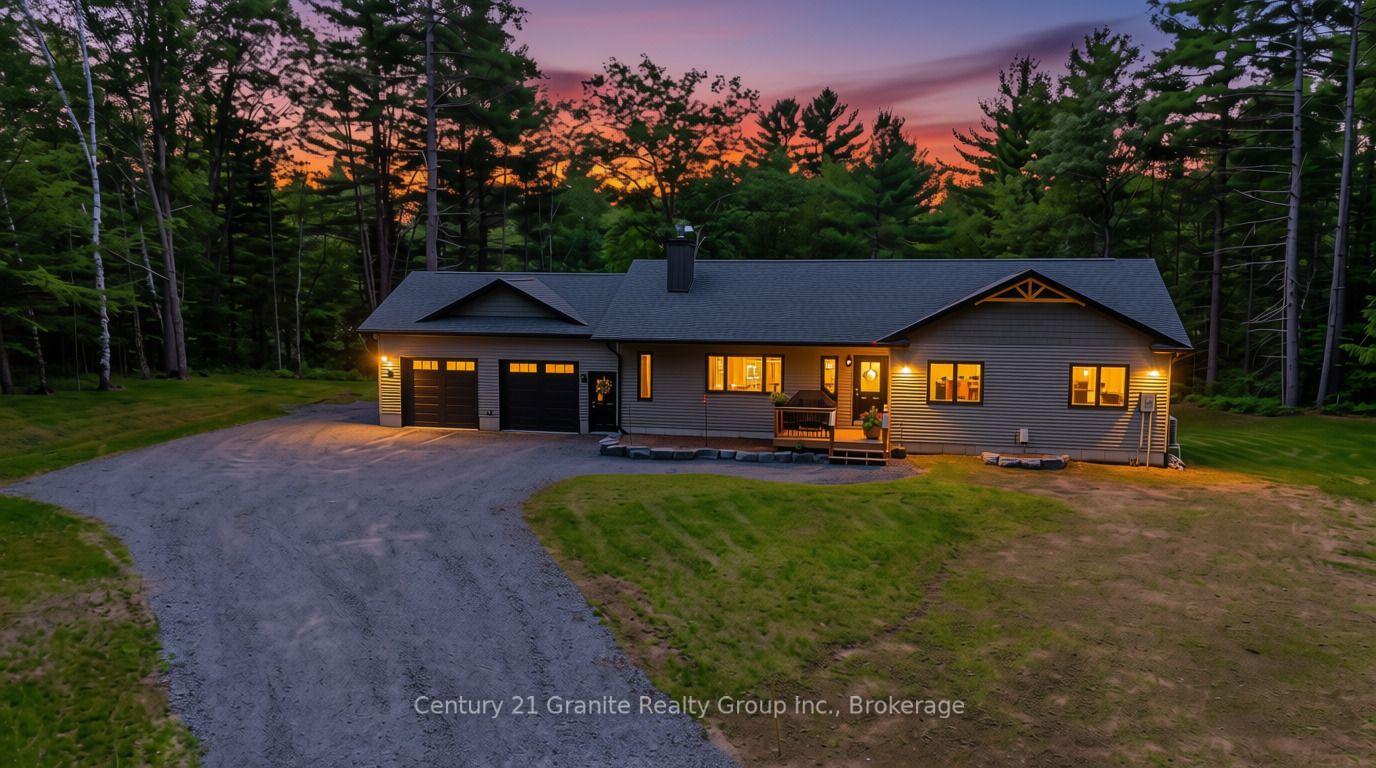Photo 3 of 1097 Hawk Valley Road, Algonquin Highlands, Stanhope — HOMEH