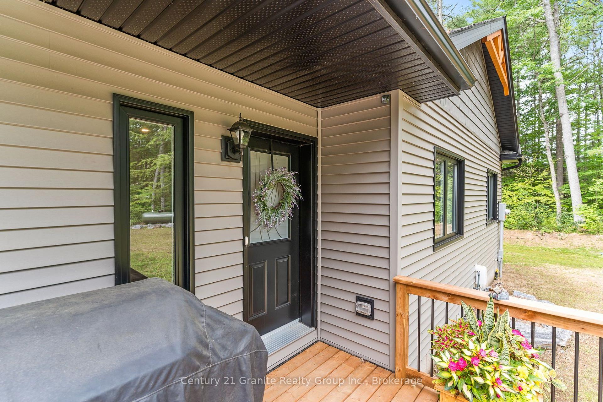 Photo 8 of 1097 Hawk Valley Road, Algonquin Highlands, Stanhope — HOMEH