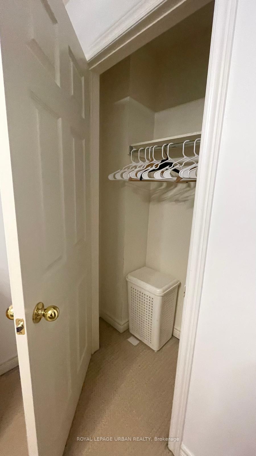 Photo 5 of Unit 47, 10 Post Oak Drive, Richmond Hill, Jefferson — HOMEH
