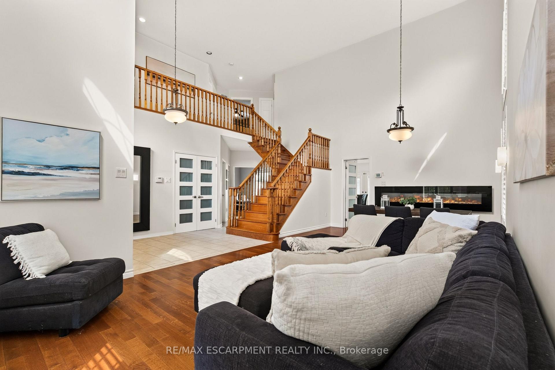 Photo 7 of 150 Davidson Boulevard, Hamilton, Dundas — HOMEH