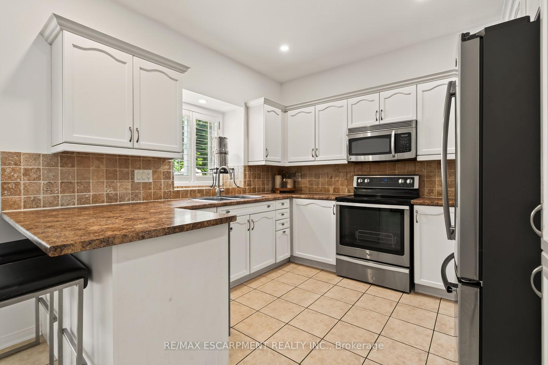 Photo 17 of 150 Davidson Boulevard, Hamilton, Dundas — HOMEH
