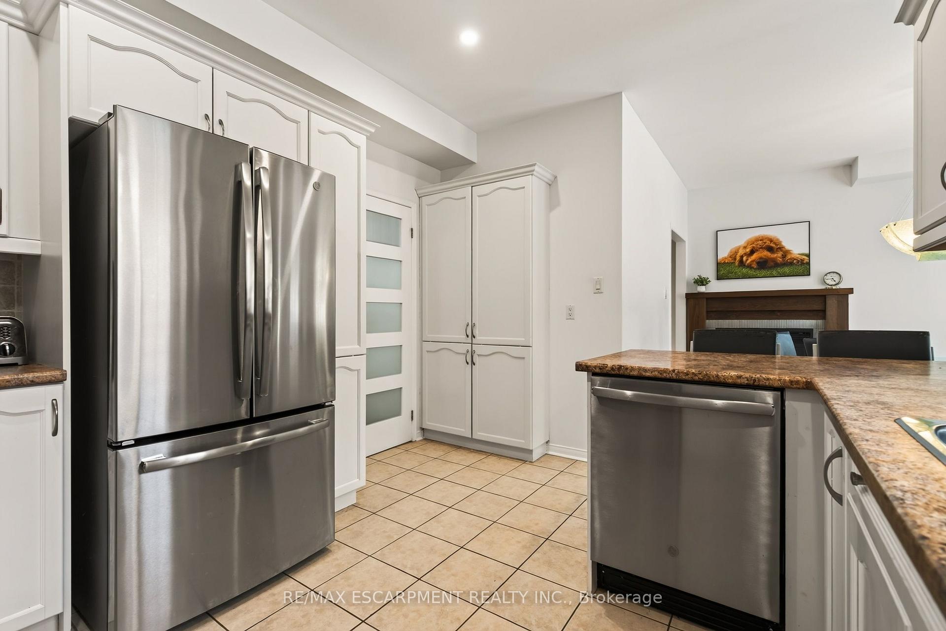 Photo 20 of 150 Davidson Boulevard, Hamilton, Dundas — HOMEH