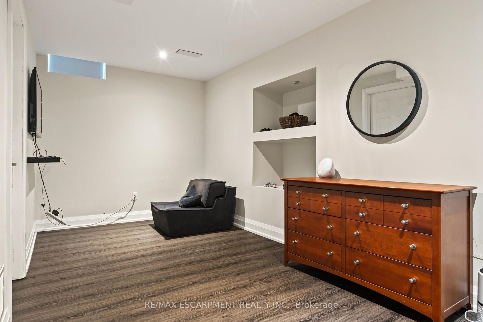 Photo 37 of 150 Davidson Boulevard, Hamilton, Dundas — HOMEH